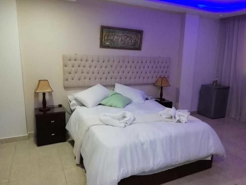 Amon Holiday Pyramids Inn Kafrat al Jabal Exterior photo