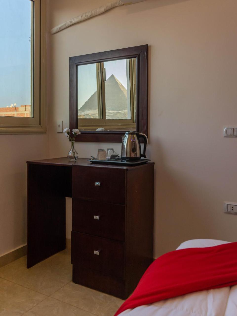 Amon Holiday Pyramids Inn Kafrat al Jabal Exterior photo