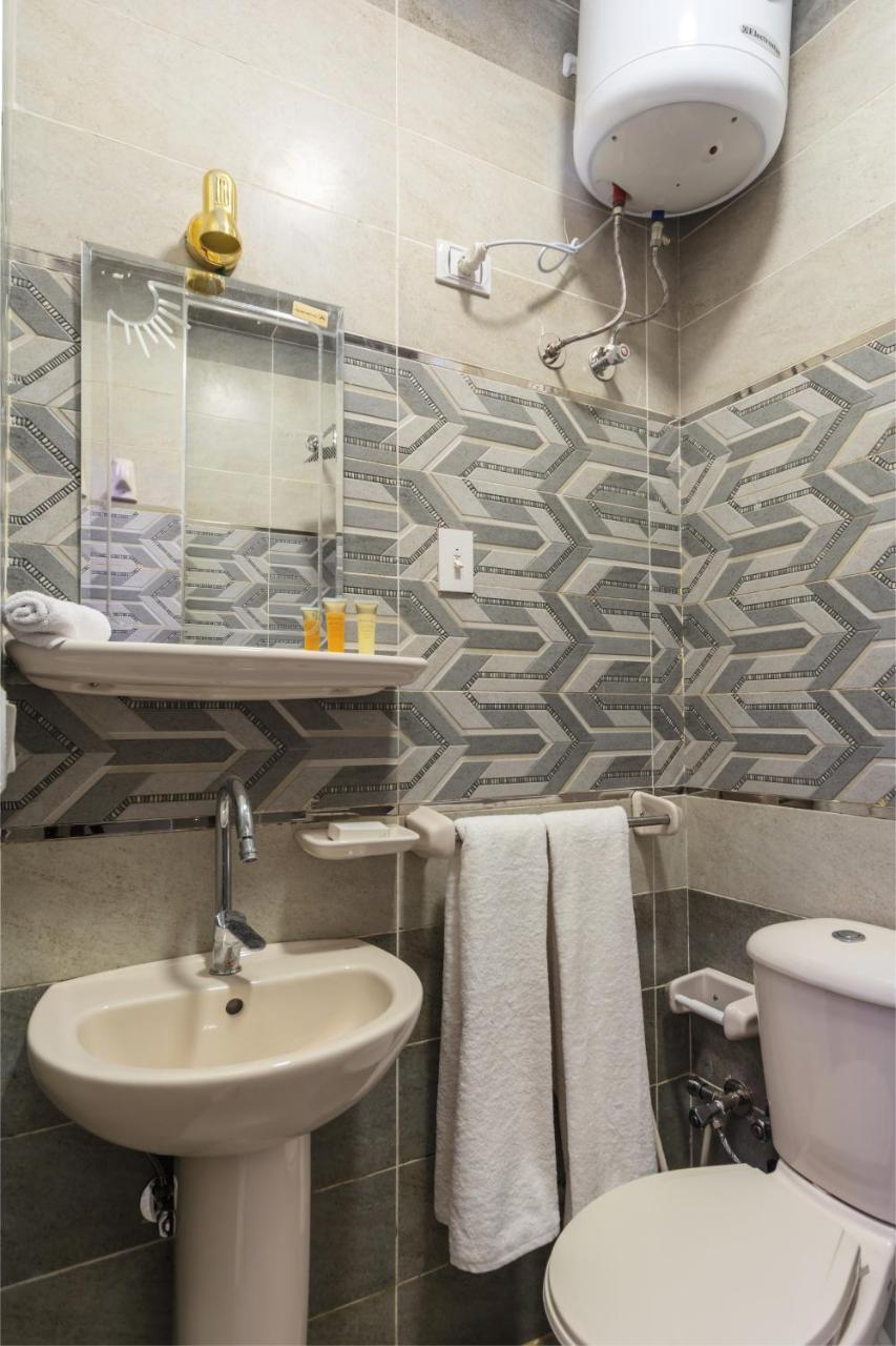 Amon Holiday Pyramids Inn Kafrat al Jabal Exterior photo